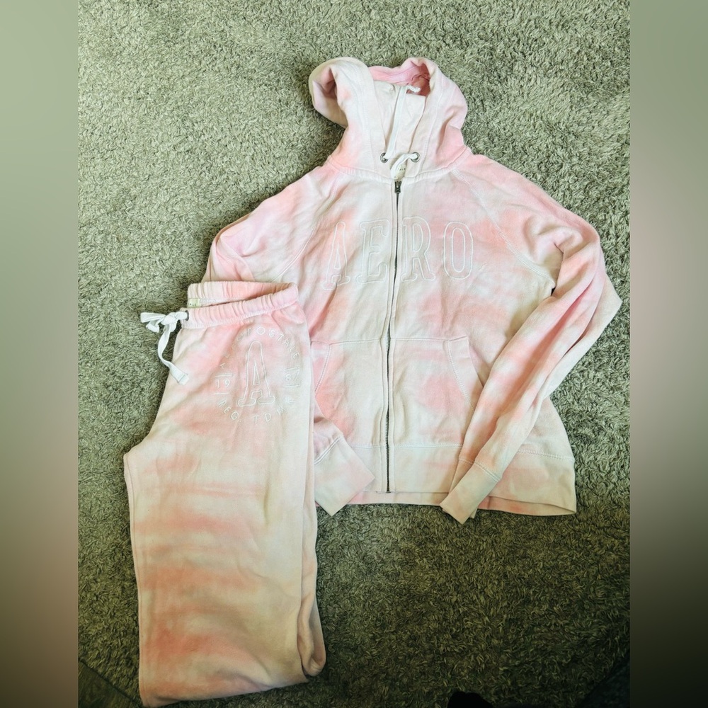 Women’s jacket & sweats outfit